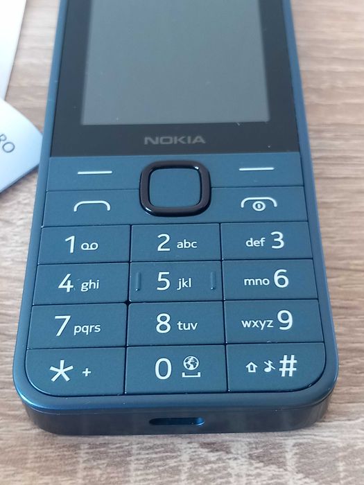 Нов телефон Nokia 225