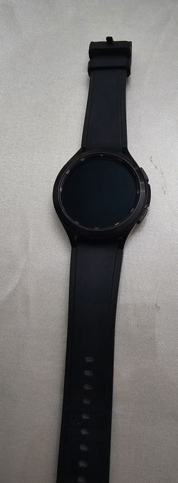 Galaxy Watch 4, Galaxy buds live