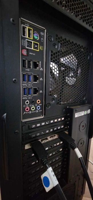 PC Corsair, Statie grafica I7,2 xXeon,Nvidia Quadro 5Gb, 32 Gb RAM ecc