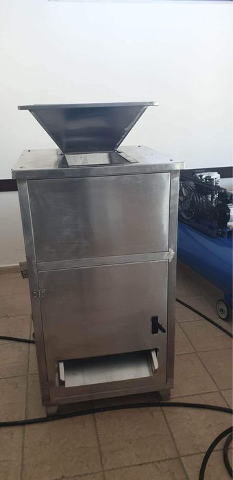 Машина за белене на лук