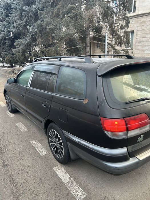 Тоиота калдина 1996 года продается