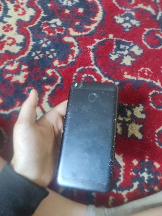 Продаю Redmi 4x в черном корпусе