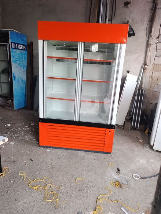 Витринни холадилник сотилади холати яхши