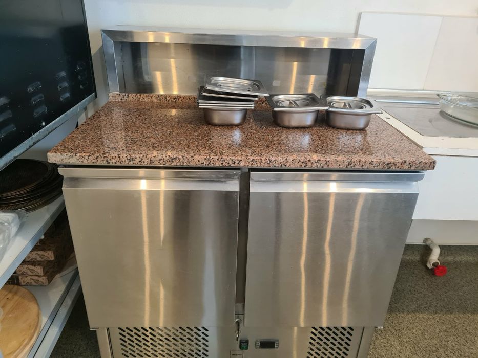 Frigider horeca cu 2 usi