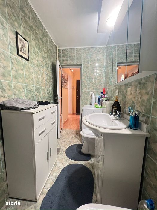 Apartament 2 camere  Bd Bucuresti  - etaj 3/4 - 54 mp - 65000 euro
