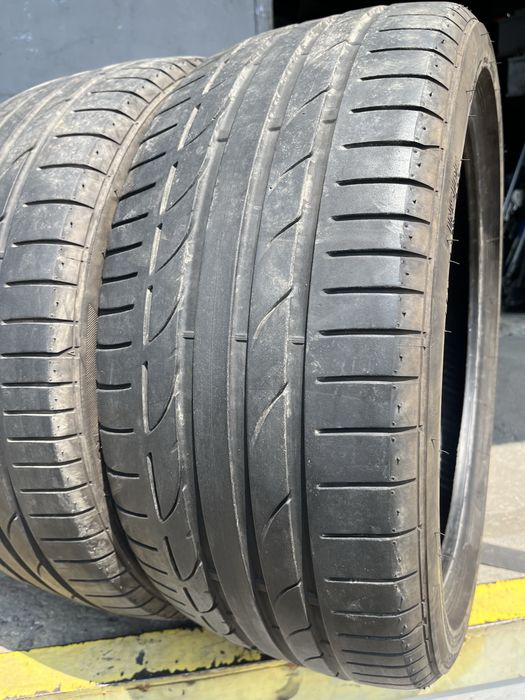 2 бр. летни гуми 235/40/19 Bridgestone RO1 DOT 1019 5 mm