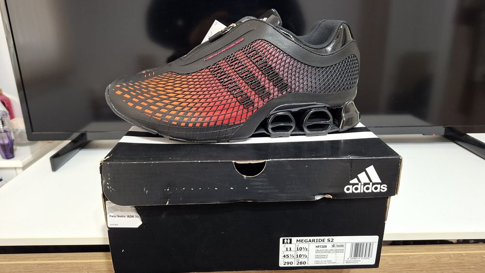 Adidas 45.5 оригинални нови