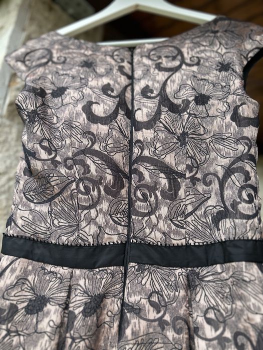 Rochie elegantă cu pliuri, aurie-negru, mărimea 38, croitorie