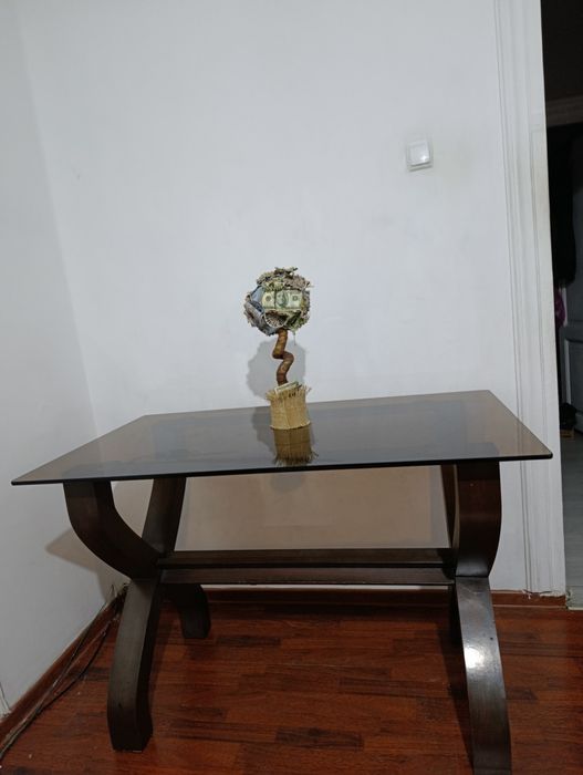 КАК НОВЫЙ СТОЛ  из дуба+ каленое стекло!!!