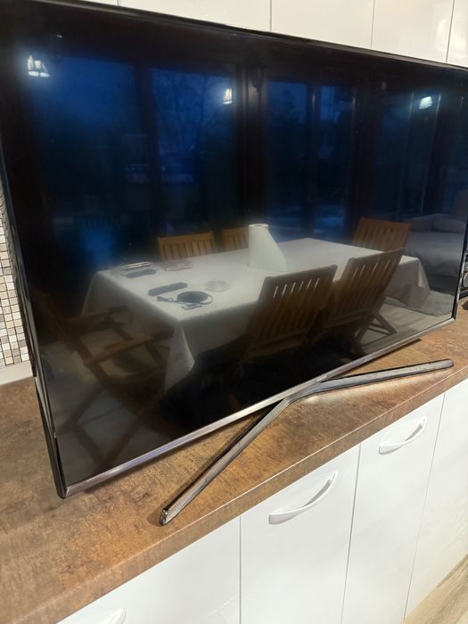 TV Samsung smart 43 inch de vânzare în stare perfectă de funcționare.