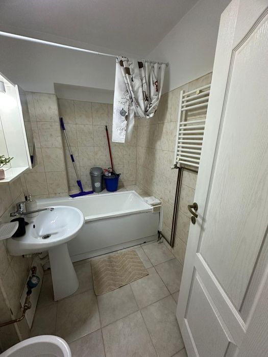 Persoană fizică | Apartament 1 cameră decomandat, 42 mp, Gară – Carrefour, CT, AC, lift