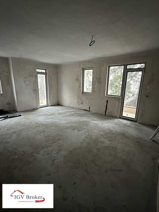 Тристаен апартамент пред Акт 16