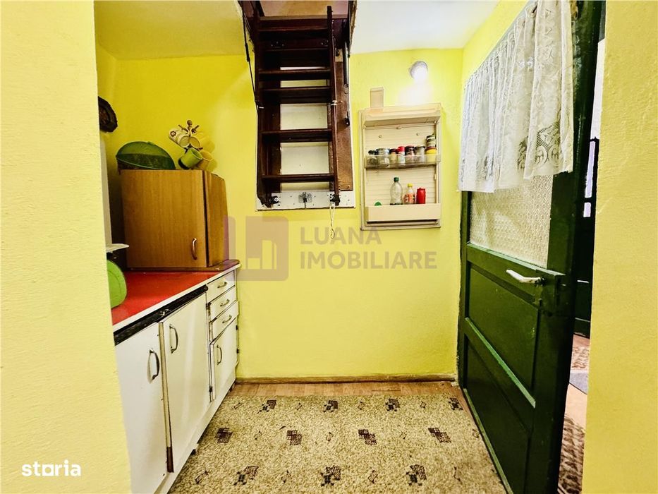 Casa individuala de vanzare in Nucet | Rosia | teren 747 mp | livada,