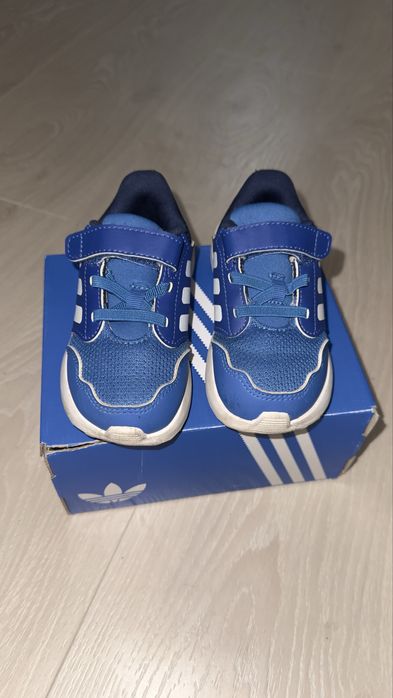 Сини adidas маратонки!!!