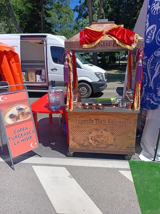 Mașină cafea turceasca cu nisip, perfect functionabila. A fost folosita doar la câteva târguri.