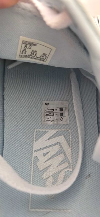 Tenisi Vans,originali,marimea 38,5,culoare albastru deschis,stare foarte buna