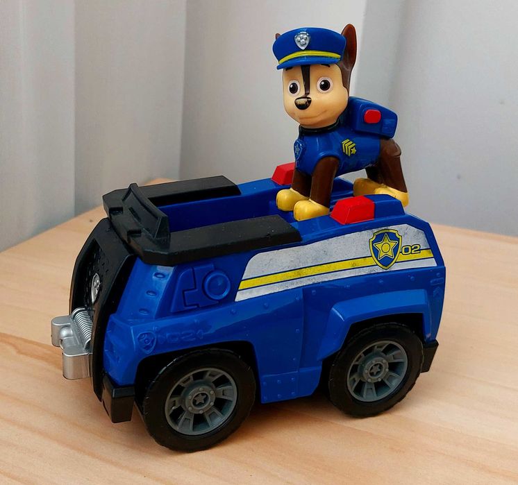 Patrula catelusilor - 5 vehicule si catelusi