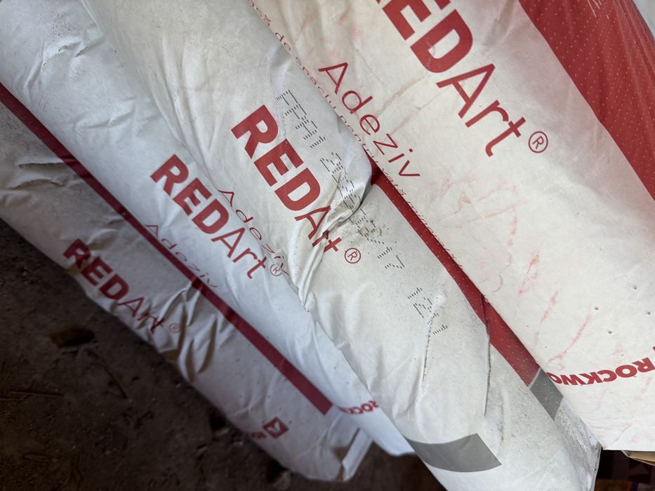 Vând 4 saci adeziv vată bazaltică ROCKWOOL REDArt (25 kg)
