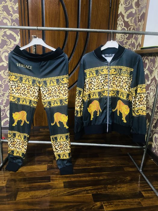 Распродажа. Продается спортивки.