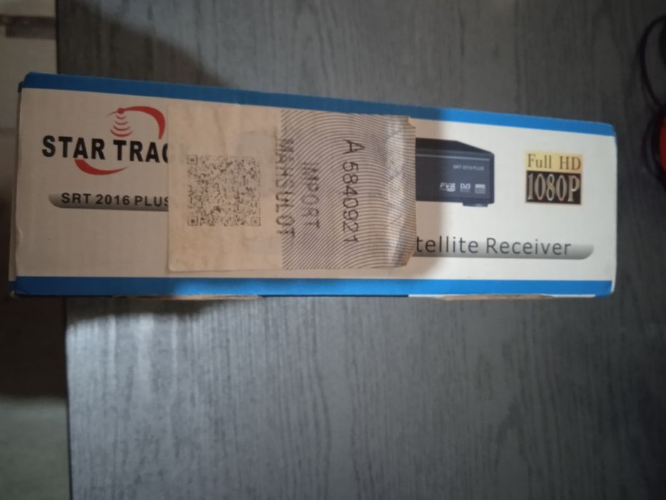 Продам тюнер для параболической антенны.Новый.Фирма "Стар Трек". Цена