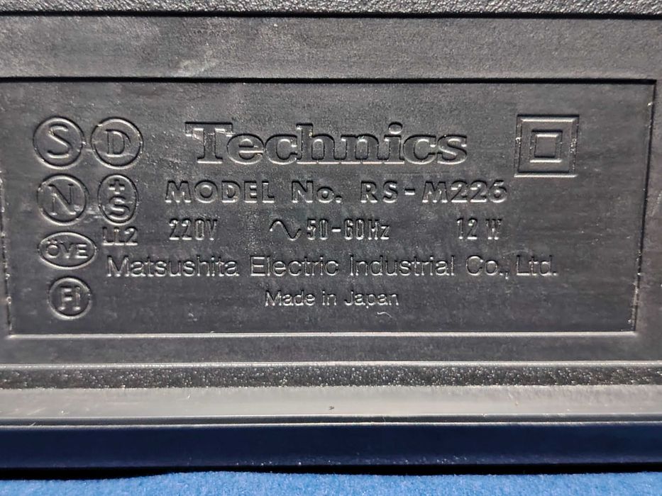 TECHNIS RS-M226 Stereo Cassette Deck