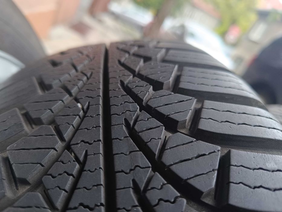 Джанти 15 ' със зимни гуми 195 65 15 VW GOLF 5x112 57,1 / Фолксваген