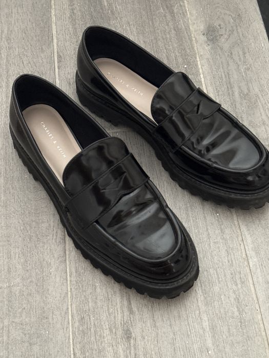 Лоферы "Charles & Keith"