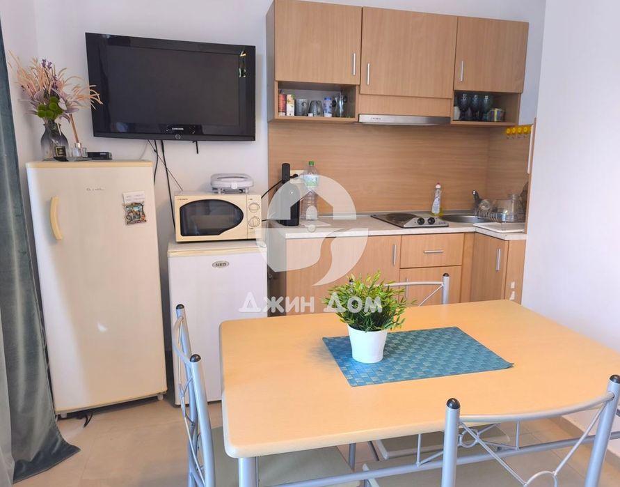 Продава се Двустаен апартамент в к.к. Слънчев бряг - 46 кв.м за 1403 €/кв.м - Снимка #2