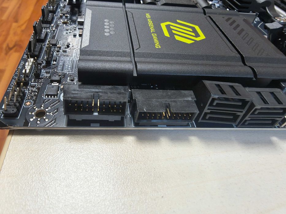 Дъно MSI MAG X870E Tomahawk WiFi – Сокет АМ5