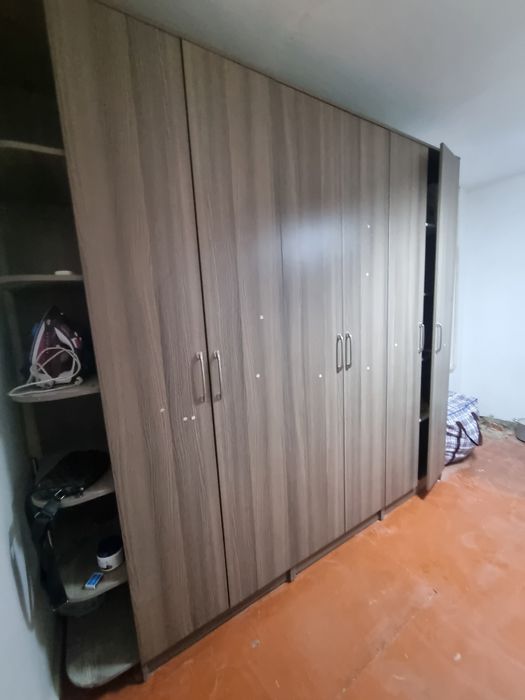 Срочно продам шкаф