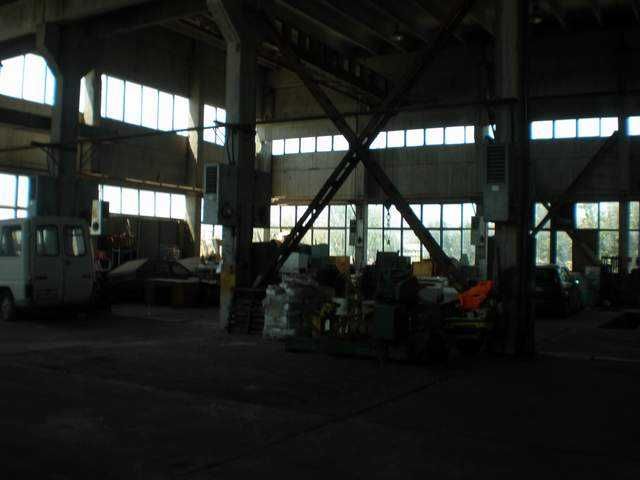 Дава се под наем Промишлена сграда в Стара Загора, Индустриална зона - изток - 500 кв.м за 1200 € - Снимка #1