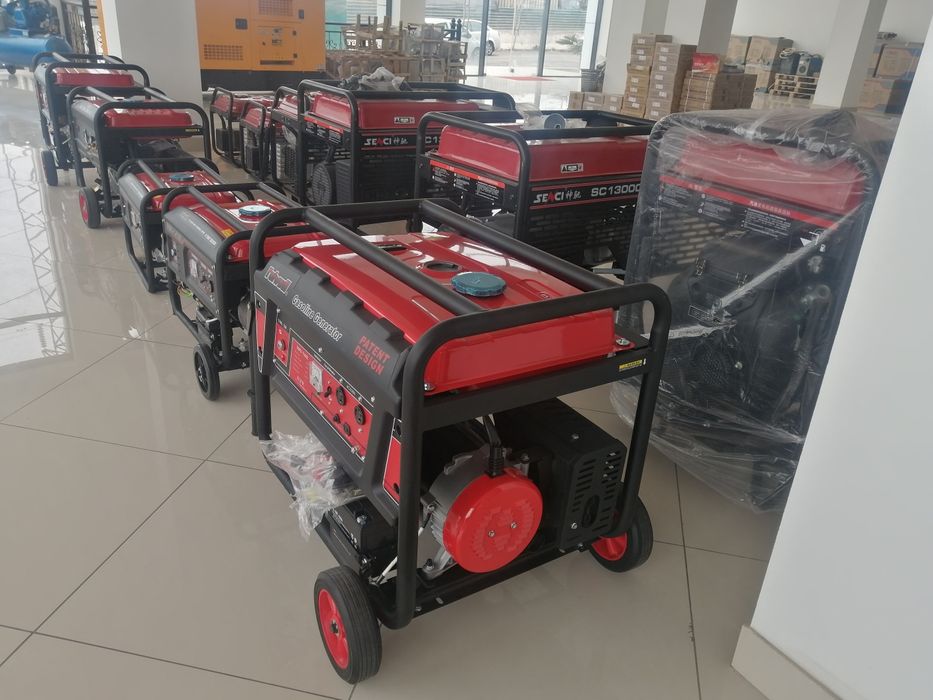 Бензиновый генератор. 7кВт Бренд Ruiwudi.  статорный