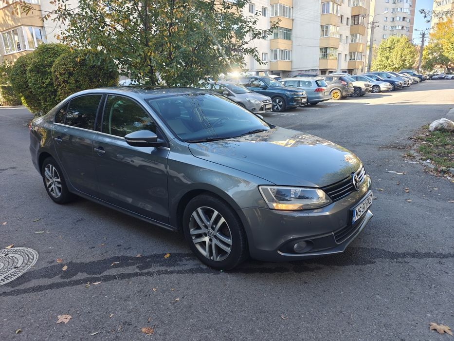 VOLKSWAGEN Jetta 2011 — imagine 3