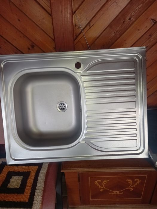 Ghiuveta și plită electrica și pe gaz