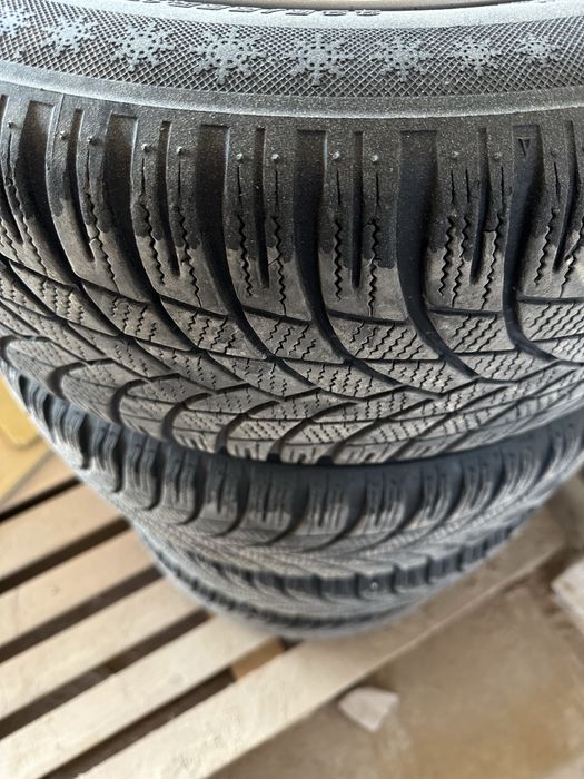 Балон LASSA (турецкий) зимный 225/55/R17 (Без Диска)