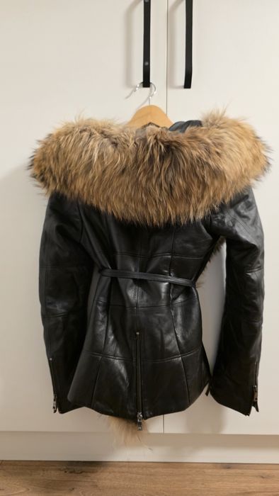 НОВО Дамско яке естествена кожа с пух