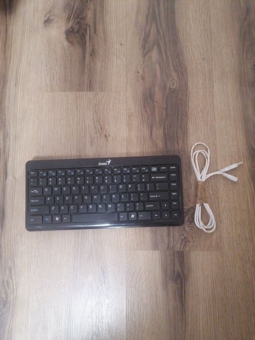 Tastatura wireless genius +bonus cablu usb
