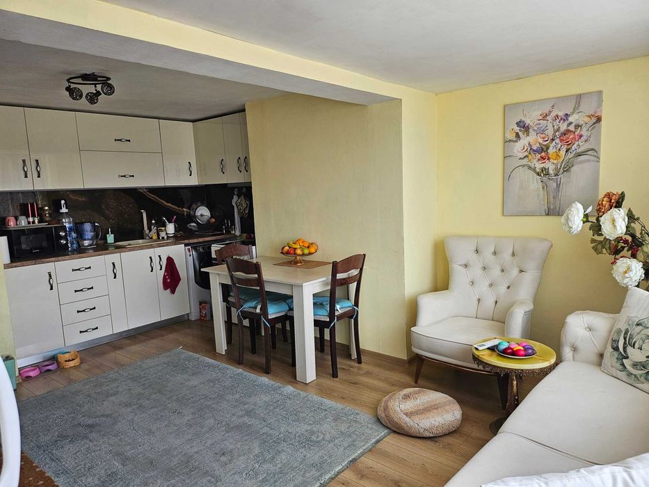 Тристаен тухлен в района на Чаталджа