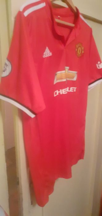 Футболни тениски Манчестър Юнайтед, Байерн Мюнхен.