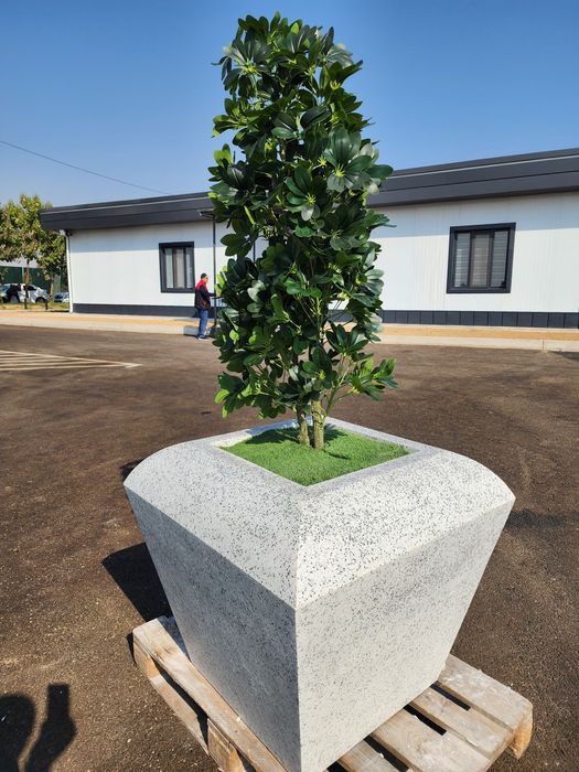 Вазон клумба кашпо маф