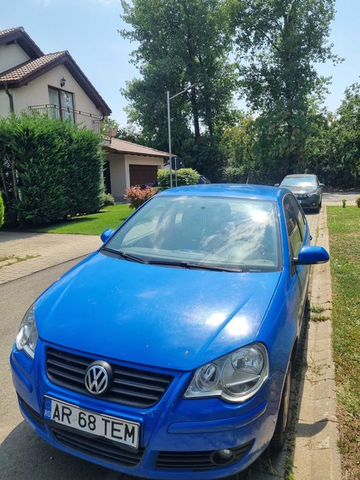 VOLKSWAGEN Polo