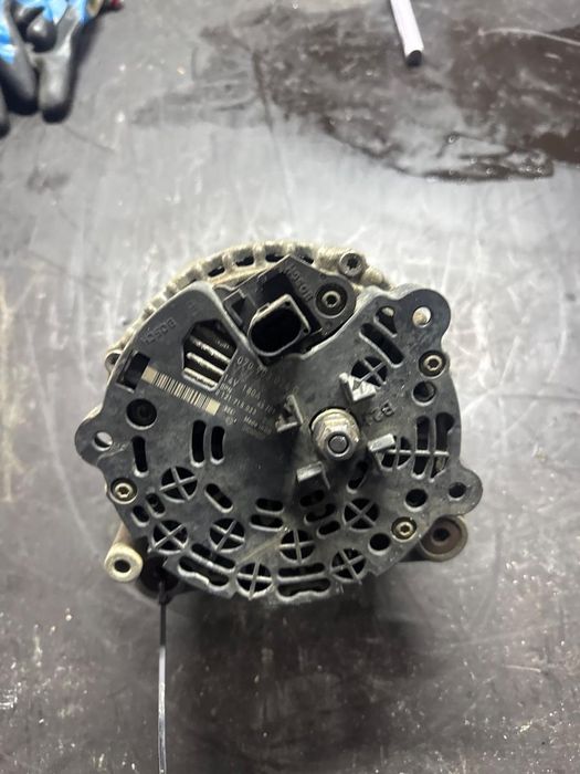 Alternator Volkswagen Touareg 7L 2.5 2002 - 2013 070903024G