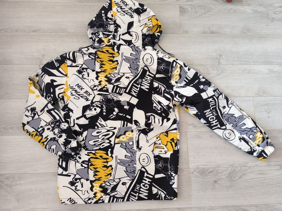 Страхотна пролетно-есенна ветровка за тийнейджър