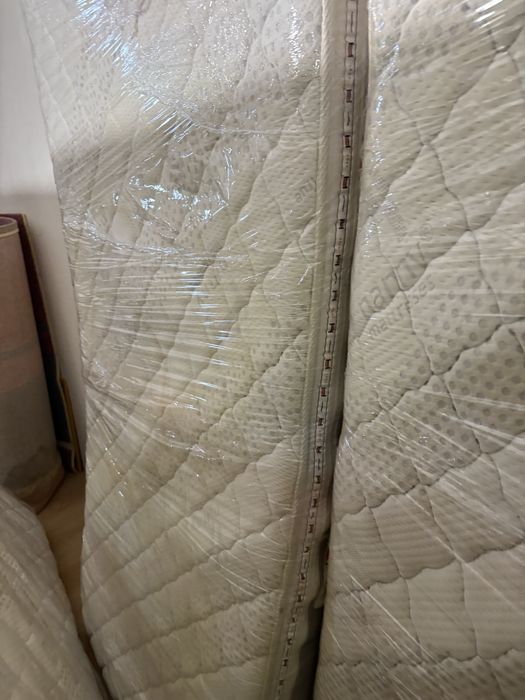 1 двоен и два единични матрака. Топап матрак.