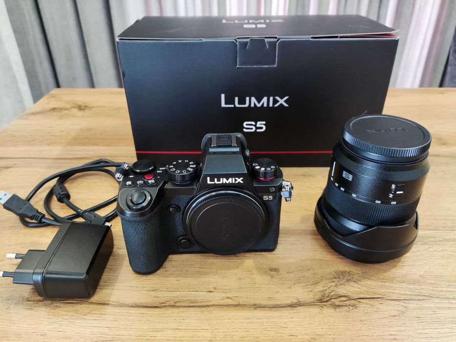 Фотоаппарат Lumix S5, с обьективом 20-60 mm, фильтр в подарок