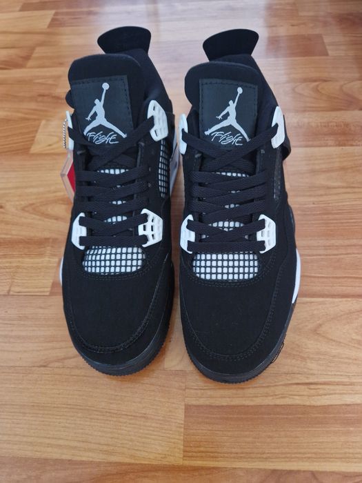 Adidași Jordan Retro patru