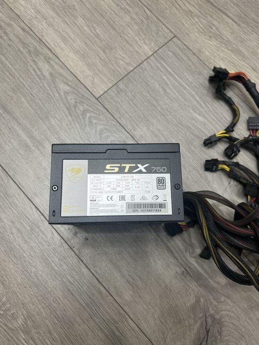 Продам блок питания Cougar STX 750 W