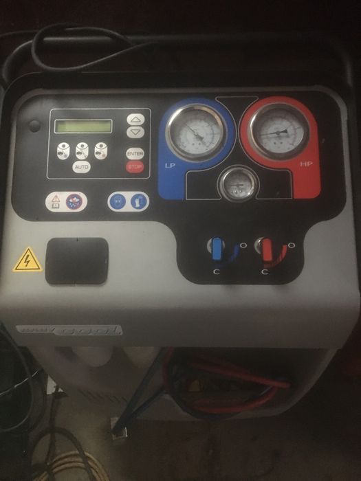 Aparat aer conditionat robinair acm 3000