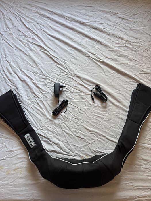 Масажор за врат с 3 степени и подгрев