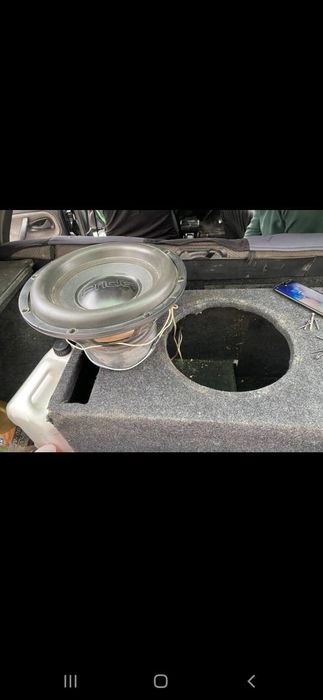 Сабуфер уселитель